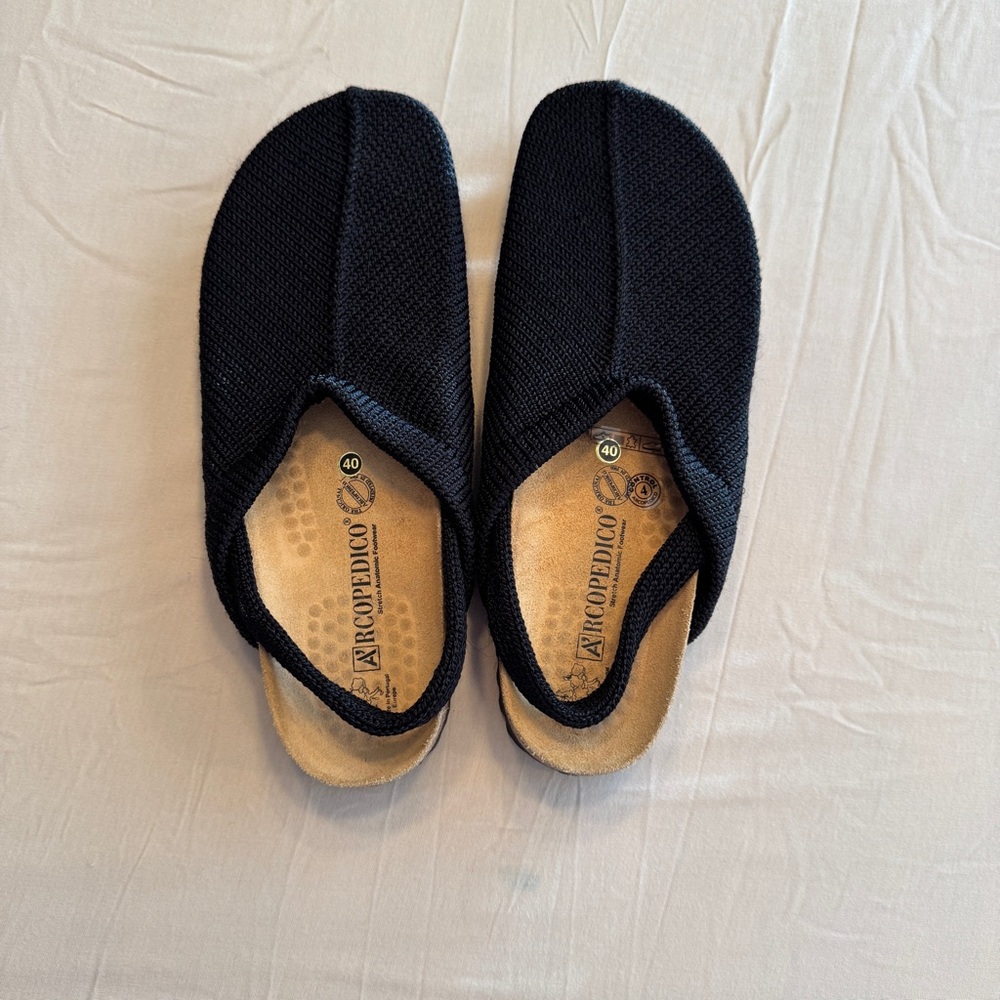 Arcopedico Black Knit Slip-Ons